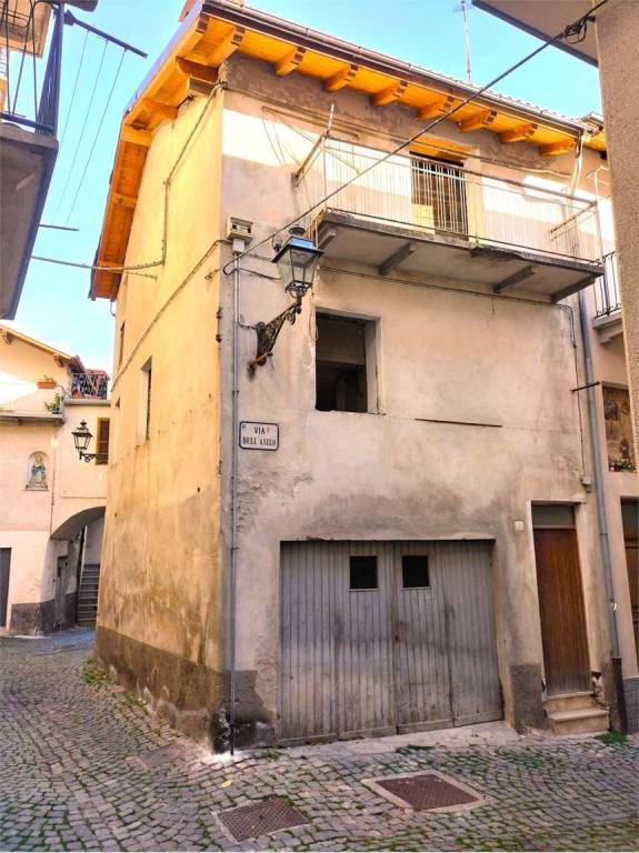 casa indipendente in vendita ad Ormea