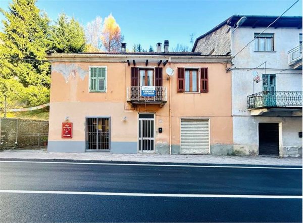 casa indipendente in vendita ad Ormea in zona Ponte di Nava
