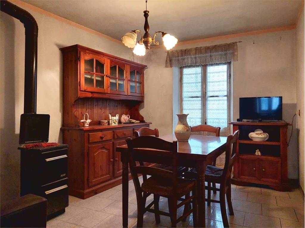 casa indipendente in vendita ad Ormea