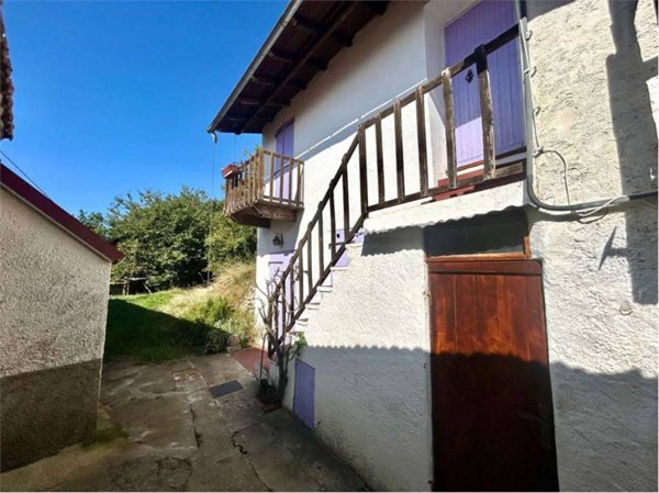 casa indipendente in vendita ad Ormea in zona Quarzina