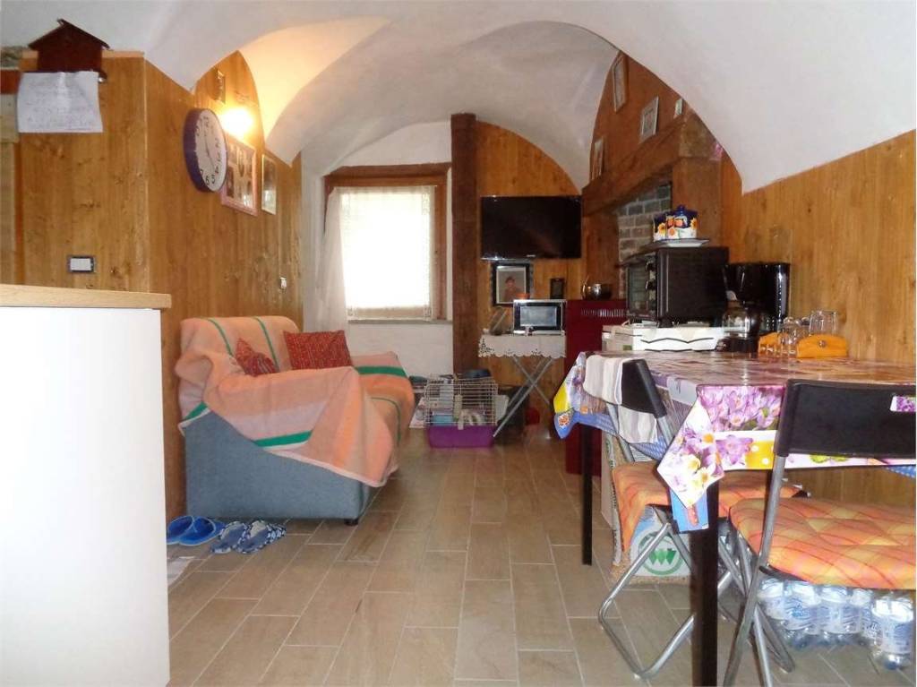 casa indipendente in vendita ad Ormea