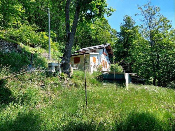 casa indipendente in vendita ad Ormea in zona Quarzina