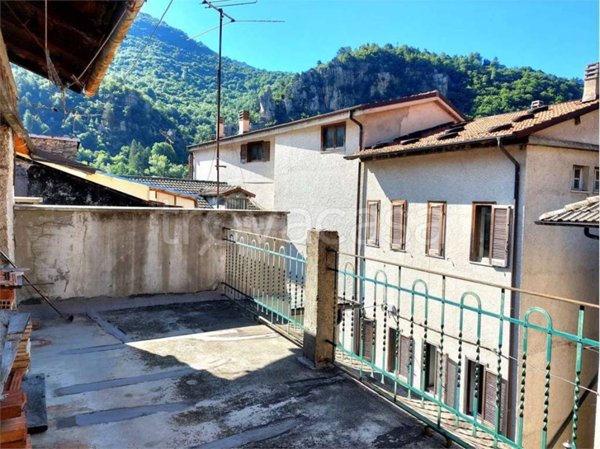 casa indipendente in vendita ad Ormea