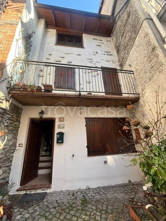 casa indipendente in vendita ad Ormea