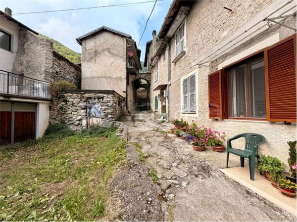 appartamento in vendita ad Ormea in zona Ponte di Nava