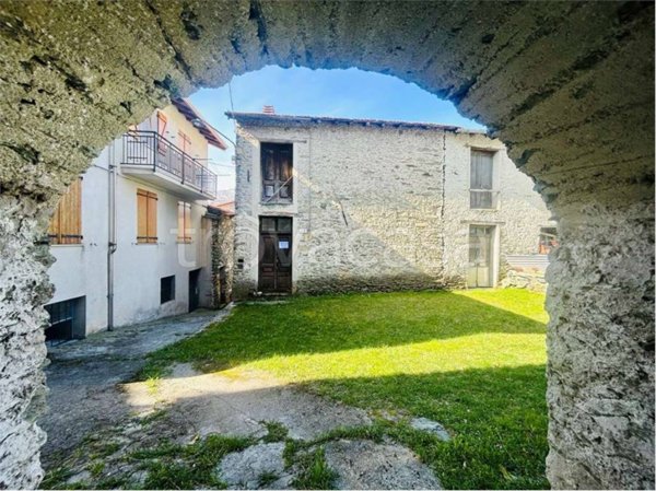 appartamento in vendita ad Ormea in zona Chionea