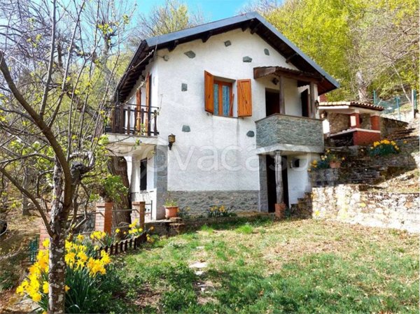 casa indipendente in vendita ad Ormea in zona Aimoni