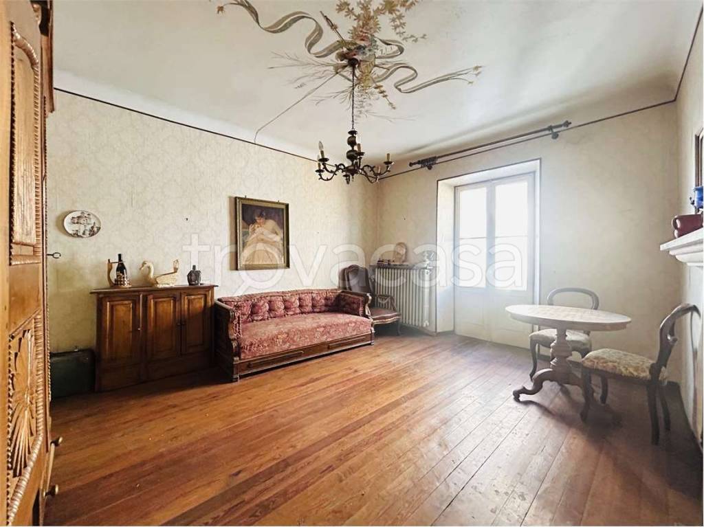 casa indipendente in vendita ad Ormea