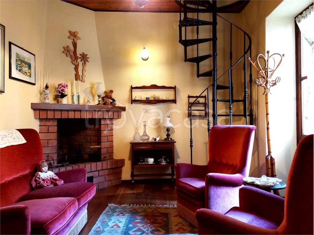 casa indipendente in vendita ad Ormea