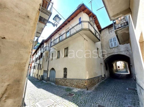 casa indipendente in vendita ad Ormea
