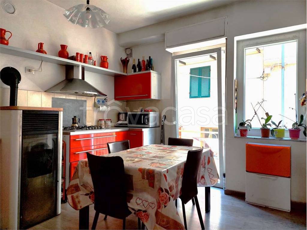 casa indipendente in vendita ad Ormea