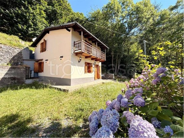 casa indipendente in vendita ad Ormea in zona Valdarmella
