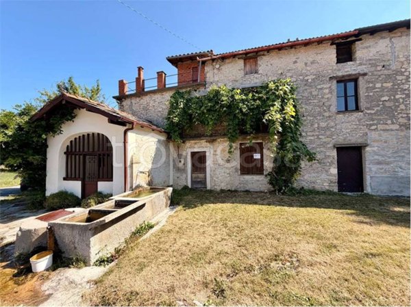 casa indipendente in vendita ad Ormea in zona Campocomune