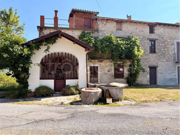 casa indipendente in vendita ad Ormea in zona Campocomune