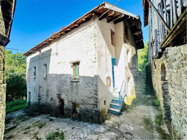 appartamento in vendita ad Ormea in zona Chionea