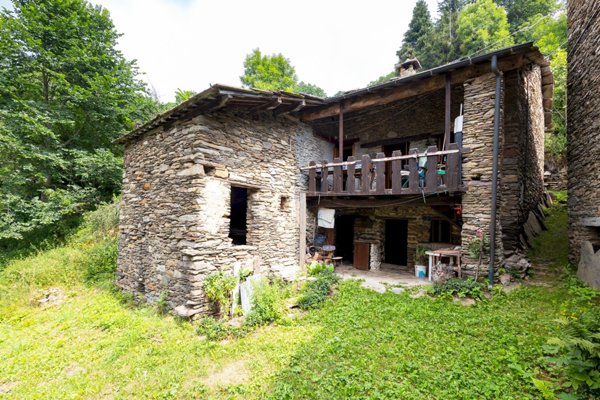 appartamento in vendita ad Ostana