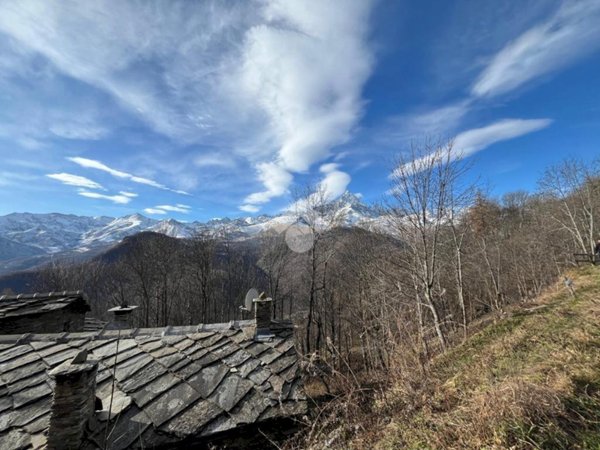 casa indipendente in vendita ad Ostana