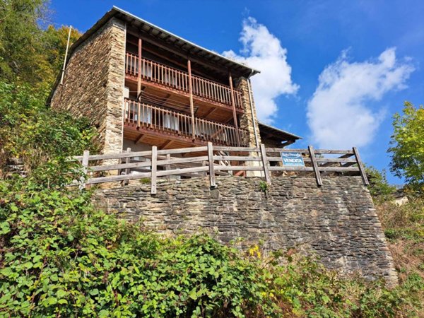 casa indipendente in vendita ad Ostana