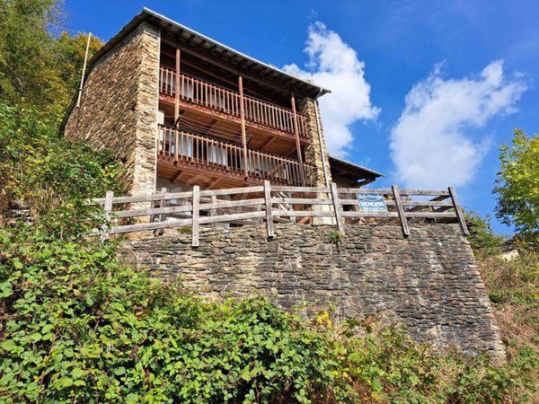 casa indipendente in vendita ad Ostana