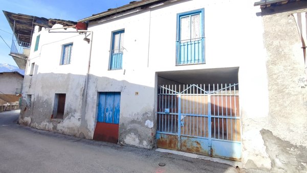 casa semindipendente in vendita a Paesana