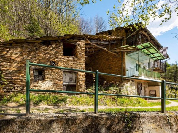 casa indipendente in vendita a Paesana