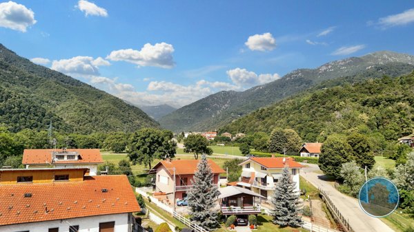 casa indipendente in vendita a Paesana