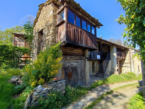 casa indipendente in vendita a Paesana