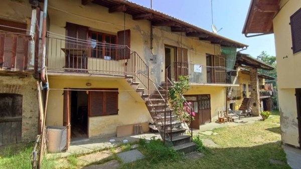 casa indipendente in vendita a Paesana