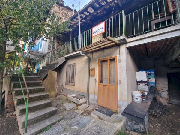 casa indipendente in vendita a Paesana in zona Calcinere