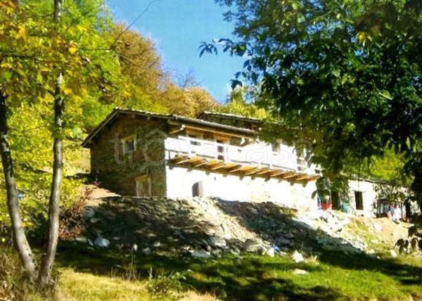 casa indipendente in vendita a Paesana
