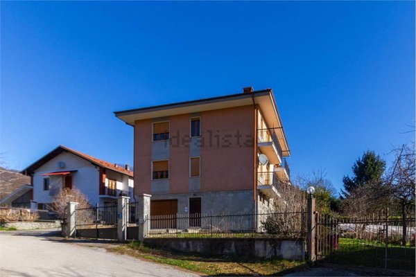 casa indipendente in vendita a Paesana