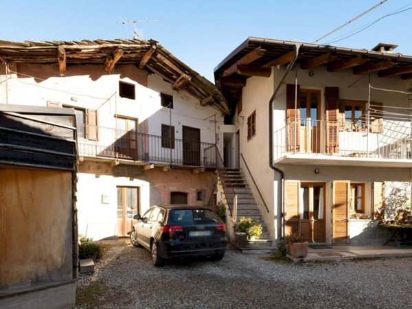 casa indipendente in vendita a Paesana