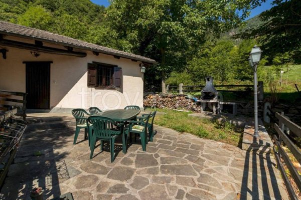 casa indipendente in vendita a Paesana in zona Calcinere