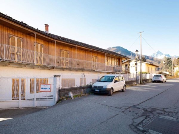 casa indipendente in vendita a Paesana