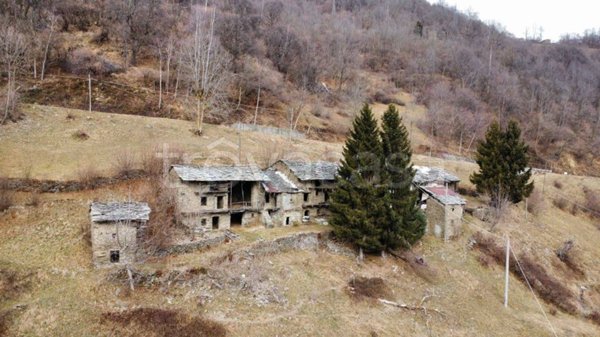 casa indipendente in vendita a Paesana