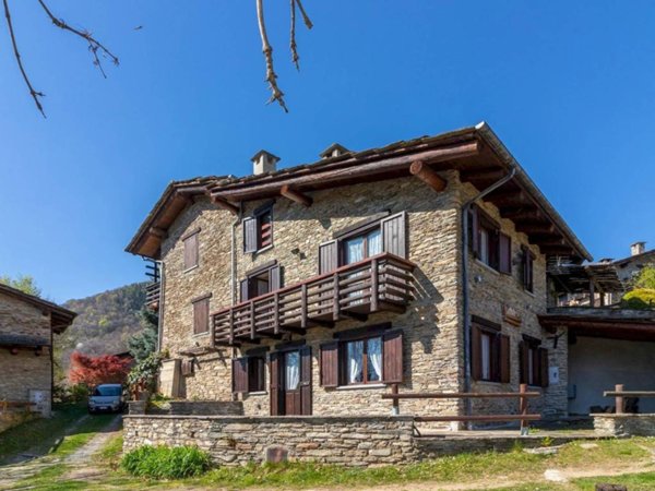 casa indipendente in vendita a Paesana