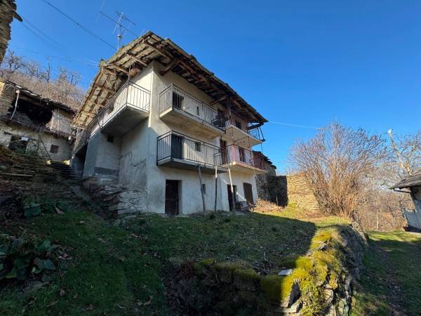 casa indipendente in vendita a Paesana