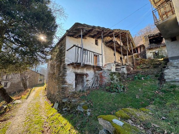 casa indipendente in vendita a Paesana