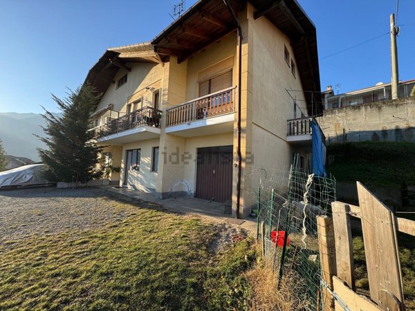 casa semindipendente in vendita a Paesana