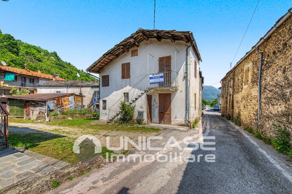 casa indipendente in vendita a Paesana