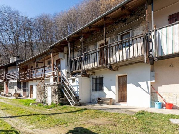 casa indipendente in vendita a Paesana