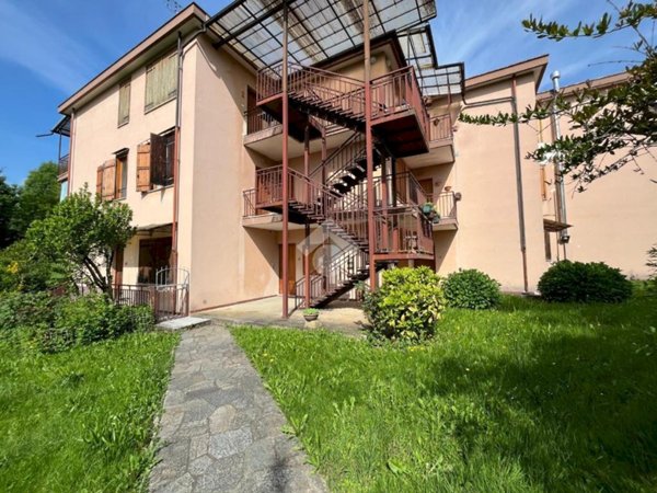 appartamento in vendita a Paesana