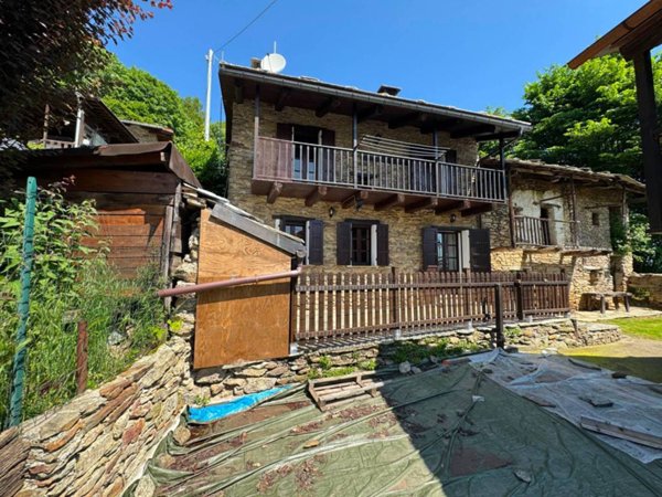 casa indipendente in vendita a Paesana