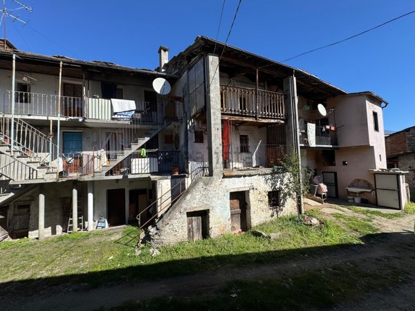 appartamento in vendita a Paesana