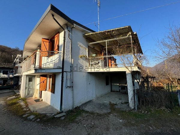 casa indipendente in vendita a Paesana