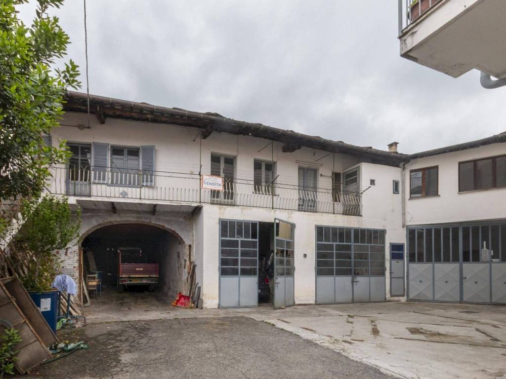 appartamento in vendita a Paesana