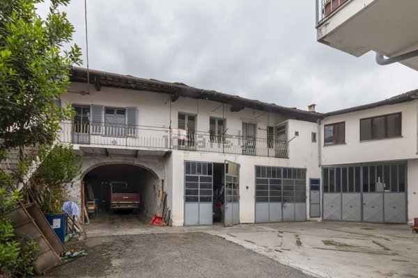 appartamento in vendita a Paesana