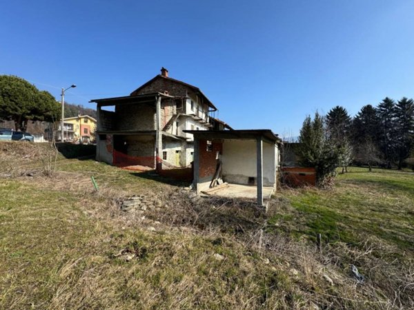 casa indipendente in vendita a Paesana