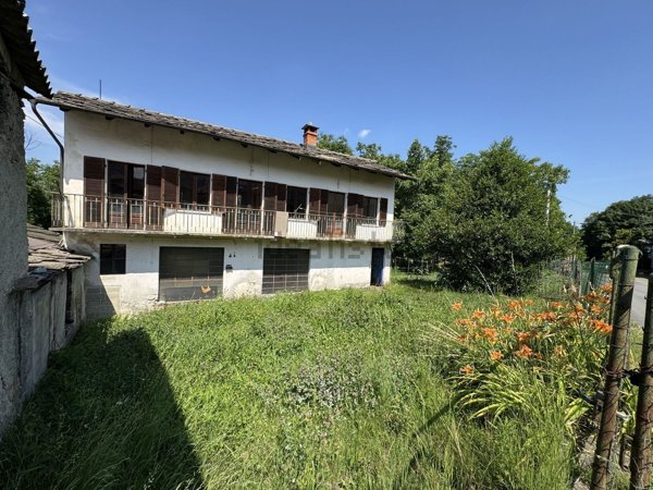 casa indipendente in vendita a Paesana