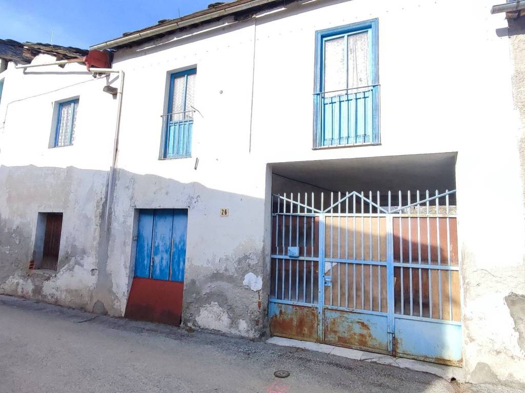 casale in vendita a Paesana